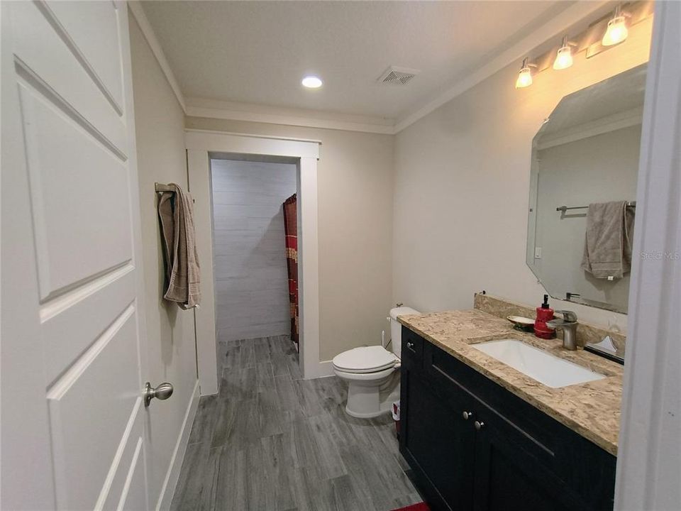 For Rent: $4,500 (6 beds, 4 baths, 3238 Square Feet)