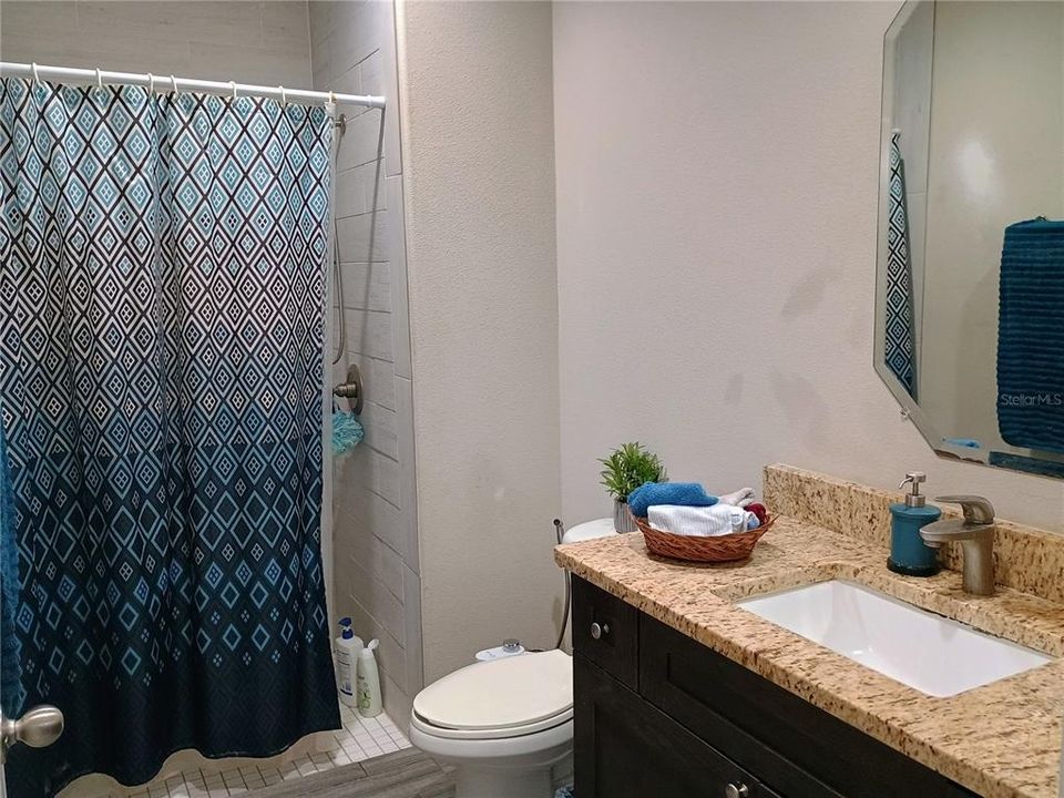 For Rent: $4,500 (6 beds, 4 baths, 3238 Square Feet)