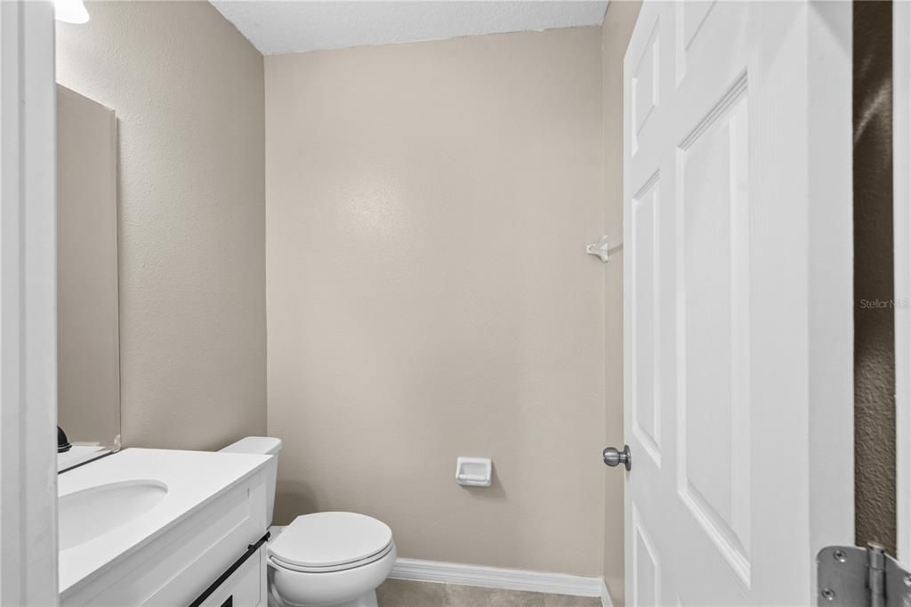 For Rent: $2,100 (3 beds, 2 baths, 1606 Square Feet)