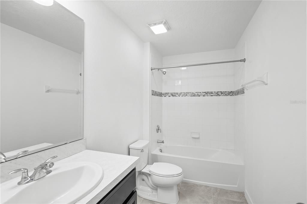 For Rent: $2,100 (3 beds, 2 baths, 1606 Square Feet)