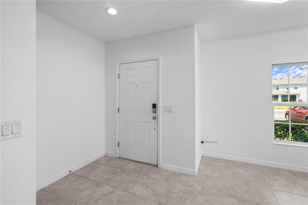 For Rent: $2,100 (3 beds, 2 baths, 1606 Square Feet)