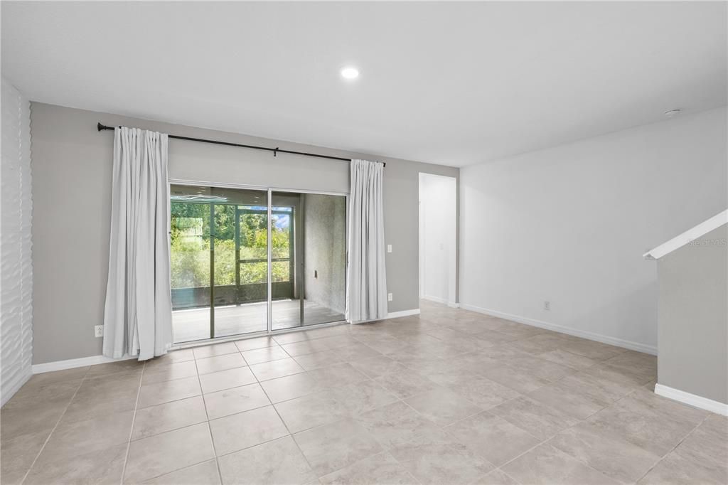For Rent: $2,100 (3 beds, 2 baths, 1606 Square Feet)