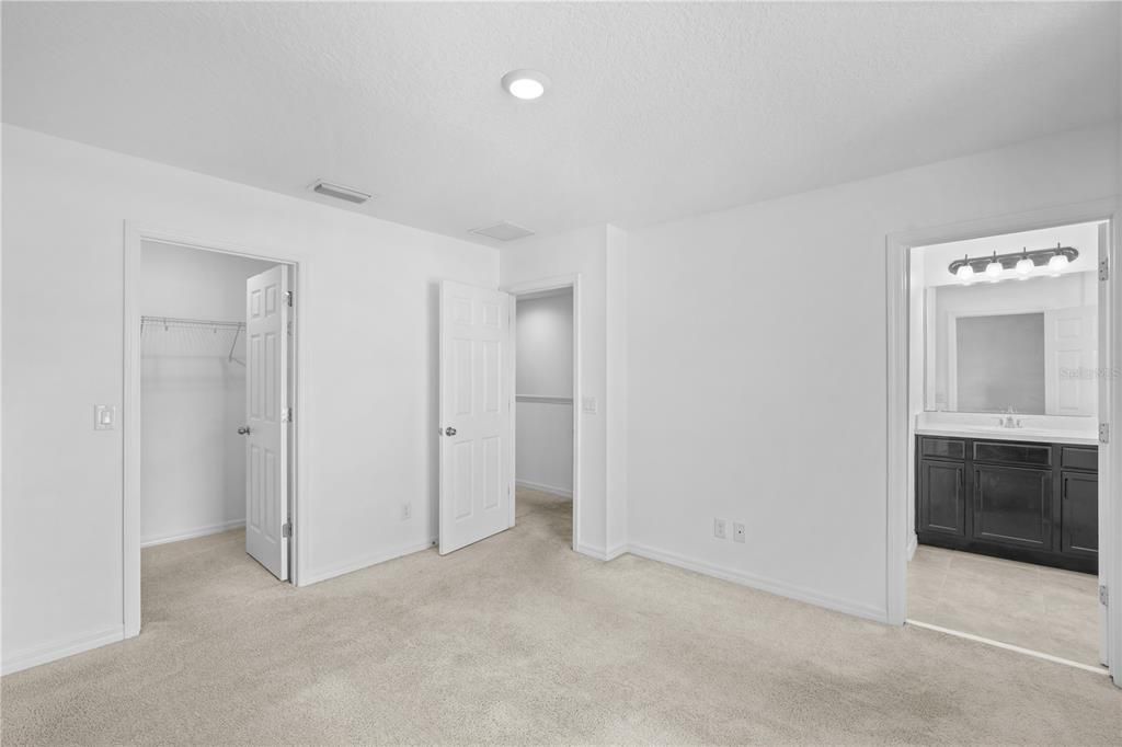 For Rent: $2,100 (3 beds, 2 baths, 1606 Square Feet)