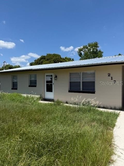 For Rent: $1,425 (3 beds, 1 baths, 1032 Square Feet)