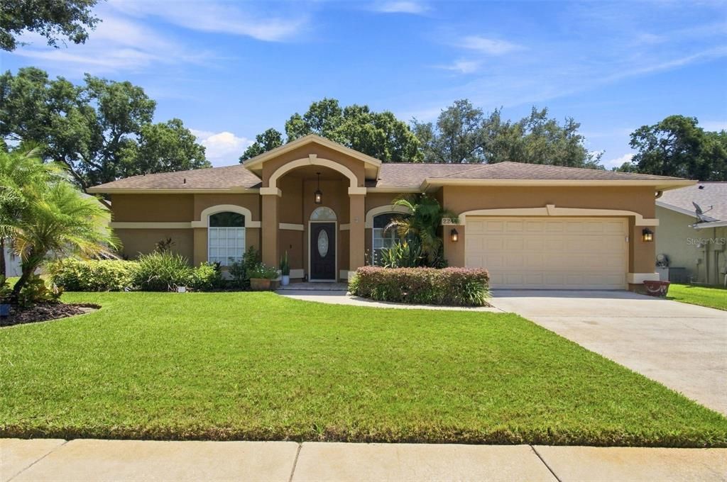 For Sale: $479,900 (3 beds, 2 baths, 1997 Square Feet)