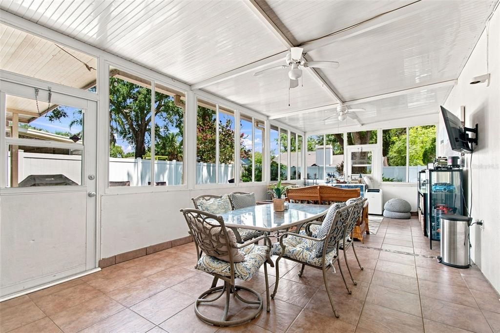 For Sale: $479,900 (3 beds, 2 baths, 1997 Square Feet)