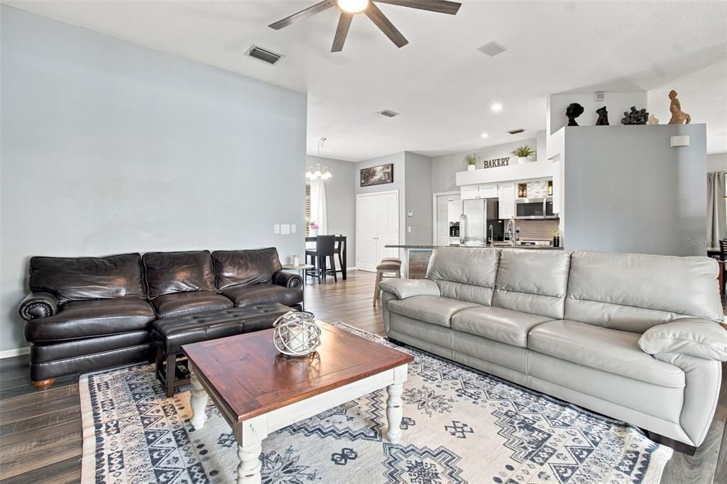 For Sale: $479,900 (3 beds, 2 baths, 1997 Square Feet)