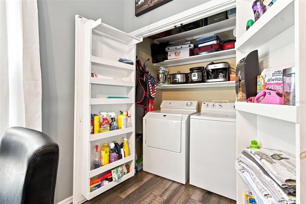 For Sale: $479,900 (3 beds, 2 baths, 1997 Square Feet)