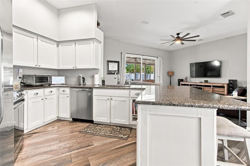 For Sale: $479,900 (3 beds, 2 baths, 1997 Square Feet)