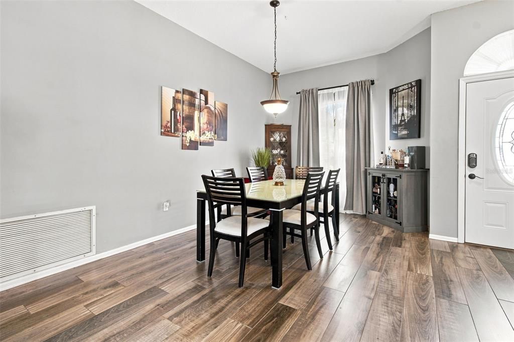 For Sale: $479,900 (3 beds, 2 baths, 1997 Square Feet)