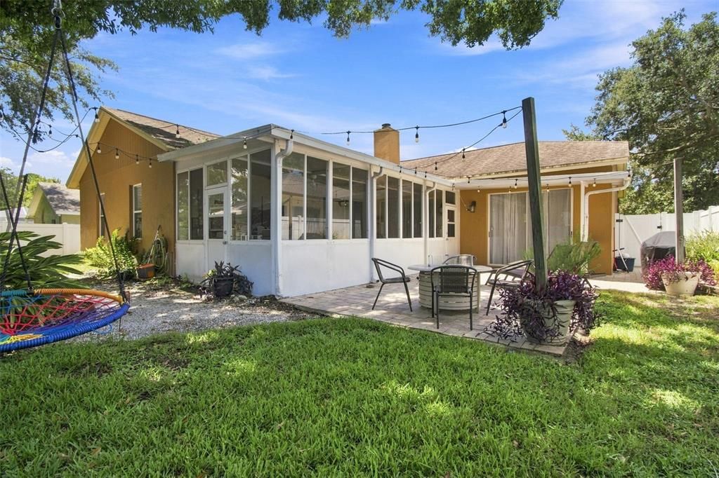 For Sale: $479,900 (3 beds, 2 baths, 1997 Square Feet)