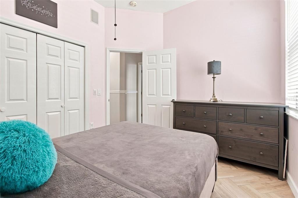 For Sale: $479,900 (3 beds, 2 baths, 1997 Square Feet)