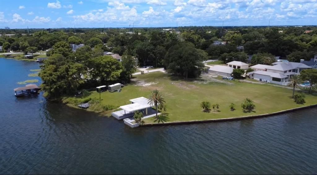 En Venta: $4,299,000 (8.23 acres)