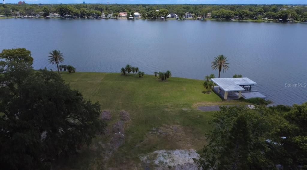 En Venta: $4,299,000 (8.23 acres)