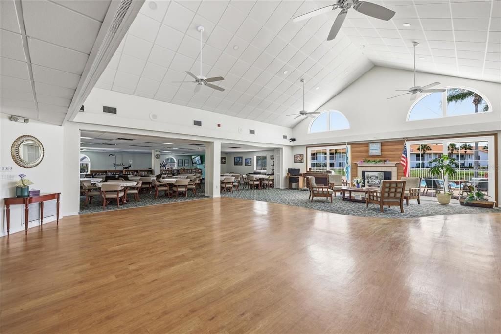 For Sale: $329,000 (2 beds, 2 baths, 1515 Square Feet)