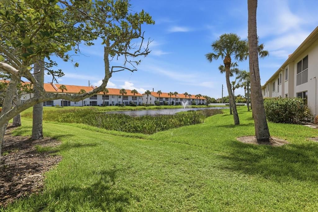For Sale: $329,000 (2 beds, 2 baths, 1515 Square Feet)