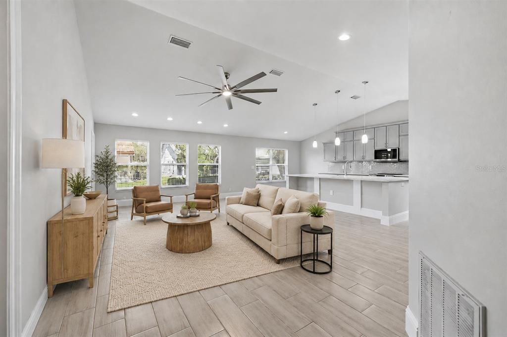 For Sale: $329,000 (2 beds, 2 baths, 1515 Square Feet)