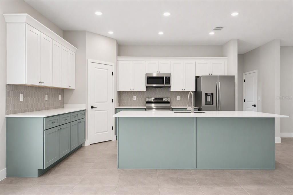For Sale: $416,900 (4 beds, 3 baths, 2332 Square Feet)