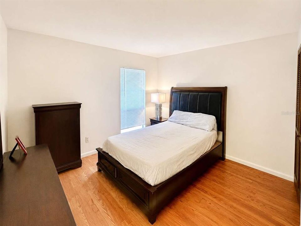 For Sale: $239,500 (3 beds, 2 baths, 1092 Square Feet)