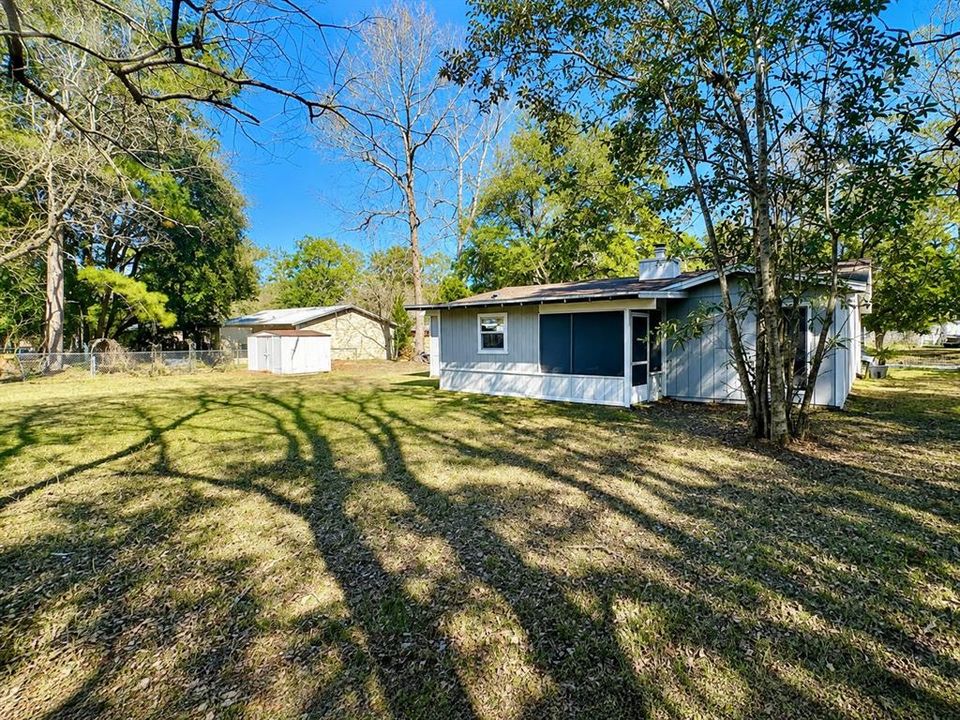 For Sale: $239,500 (3 beds, 2 baths, 1092 Square Feet)