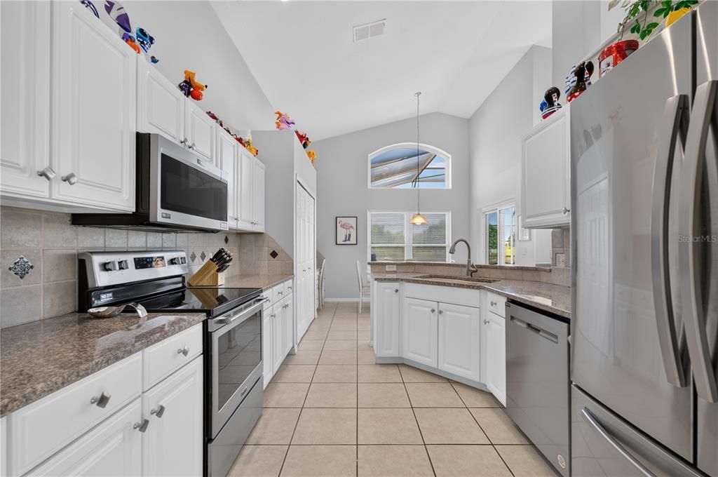 En Venta: $465,000 (3 camas, 2 baños, 2050 Pies cuadrados)