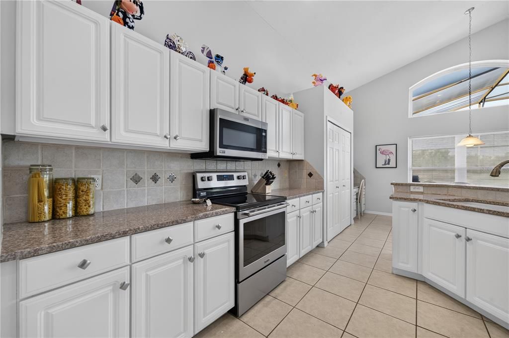 En Venta: $465,000 (3 camas, 2 baños, 2050 Pies cuadrados)