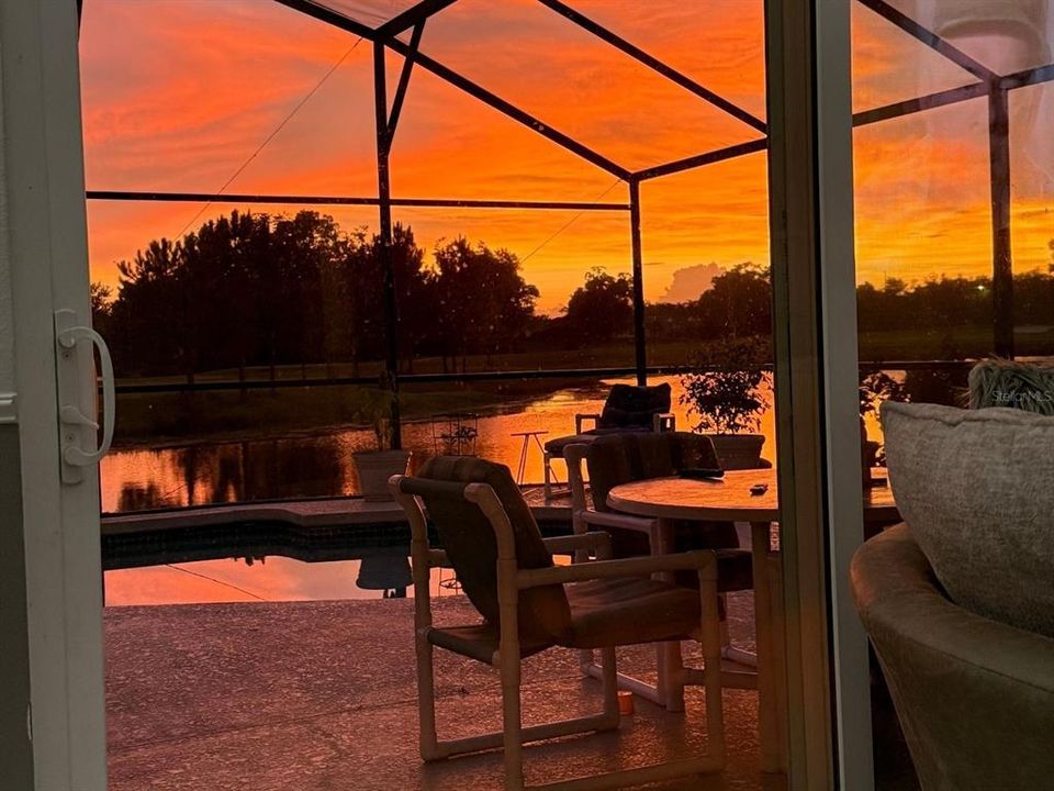 En Venta: $465,000 (3 camas, 2 baños, 2050 Pies cuadrados)