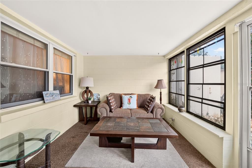 For Sale: $135,000 (2 beds, 2 baths, 1908 Square Feet)