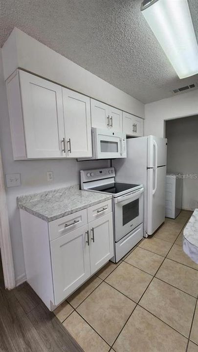 В аренду: $1,500 (2 спален, 2 ванн, 829 Квадратных фут)