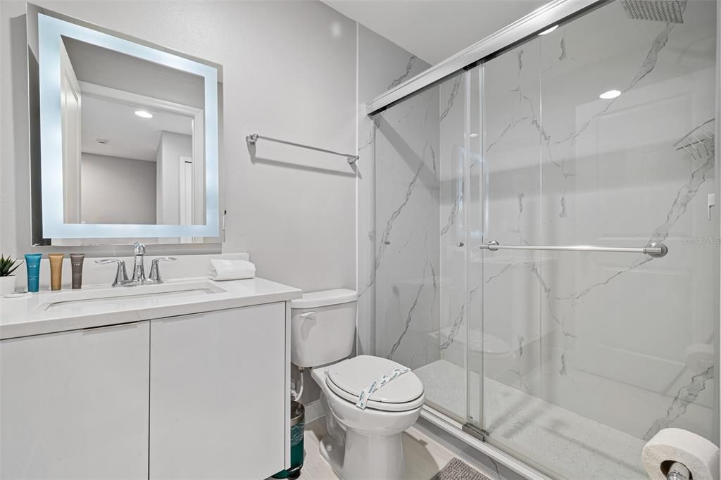 En Venta: $415,000 (4 camas, 3 baños, 1778 Pies cuadrados)