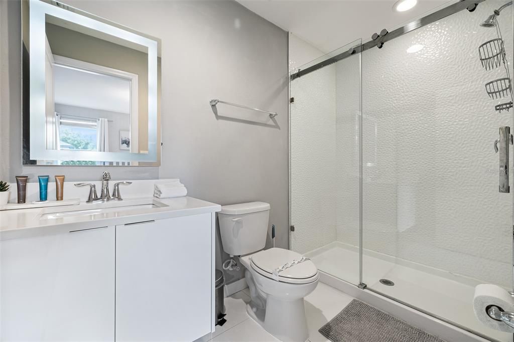 En Venta: $415,000 (4 camas, 3 baños, 1778 Pies cuadrados)