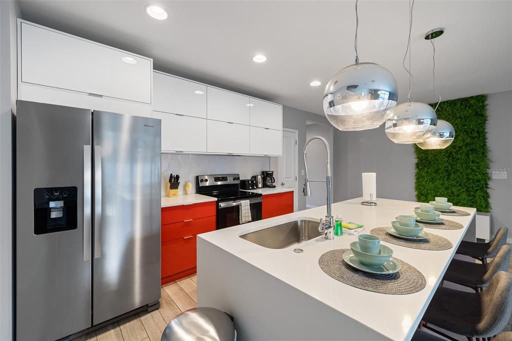 En Venta: $415,000 (4 camas, 3 baños, 1778 Pies cuadrados)