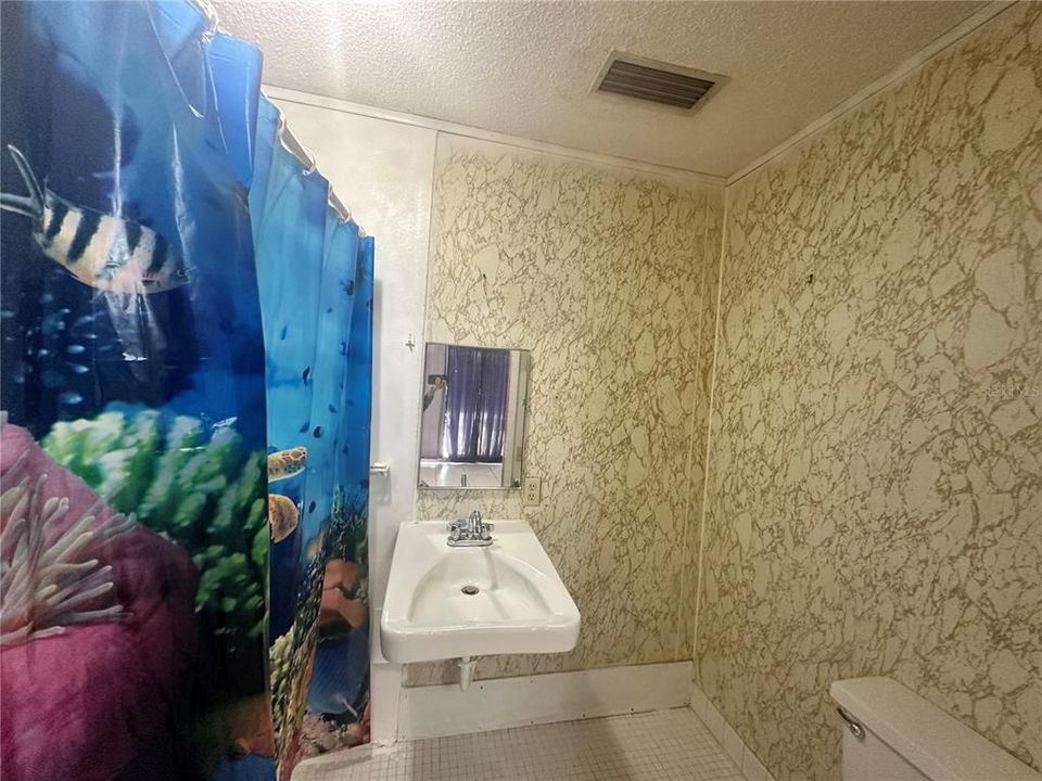En Renta: $1,800 (4 camas, 3 baños, 1632 Pies cuadrados)