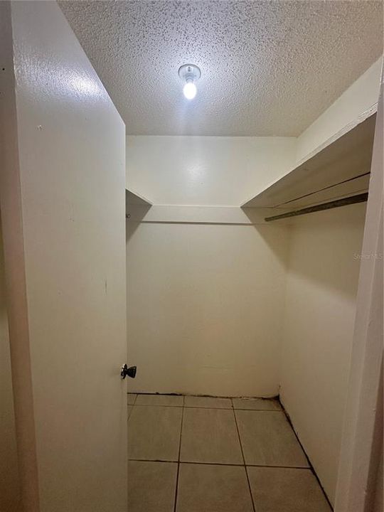 En Renta: $1,800 (4 camas, 3 baños, 1632 Pies cuadrados)