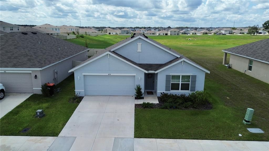 For Sale: $319,950 (4 beds, 2 baths, 1828 Square Feet)