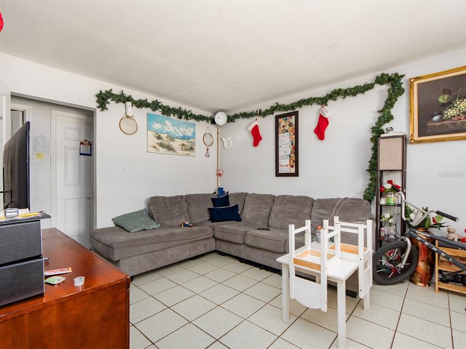 For Sale: $299,000 (4 beds, 0 baths, 1080 Square Feet)