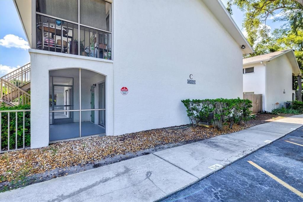 For Sale: $210,000 (2 beds, 1 baths, 783 Square Feet)