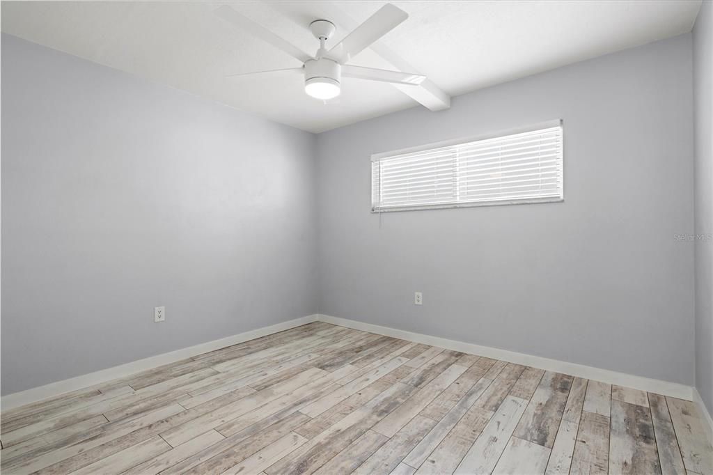 For Sale: $210,000 (2 beds, 1 baths, 783 Square Feet)