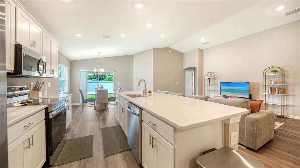 En Venta: $359,900 (3 camas, 2 baños, 1546 Pies cuadrados)