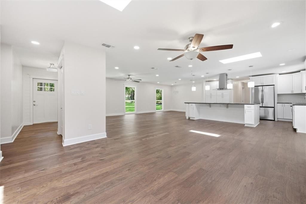For Sale: $624,900 (5 beds, 3 baths, 2754 Square Feet)