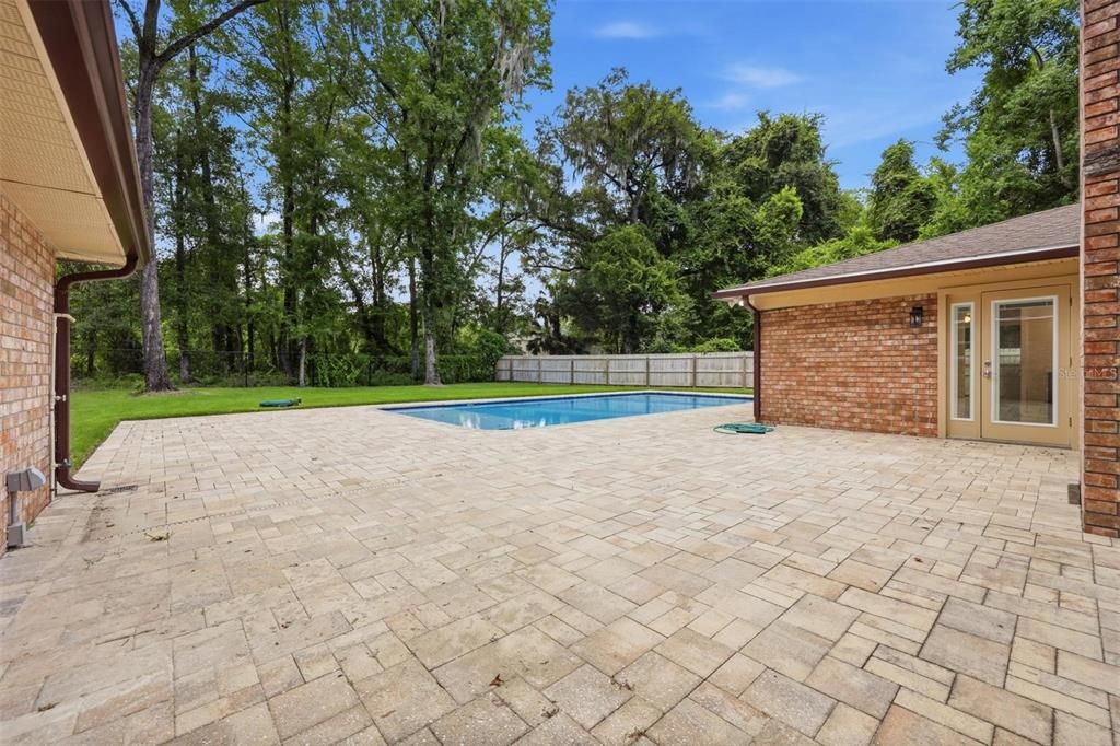 For Sale: $624,900 (5 beds, 3 baths, 2754 Square Feet)
