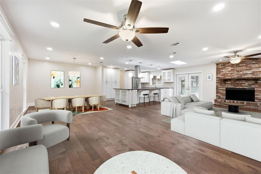 For Sale: $624,900 (5 beds, 3 baths, 2754 Square Feet)