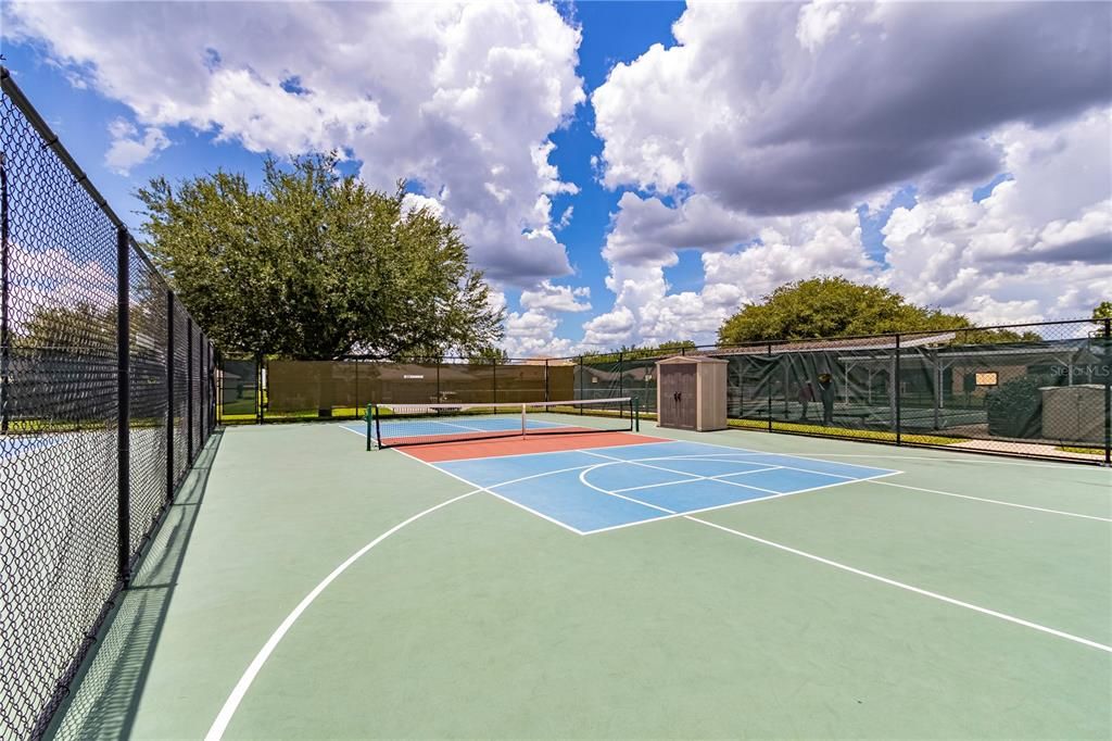 For Sale: $325,000 (3 beds, 2 baths, 1647 Square Feet)