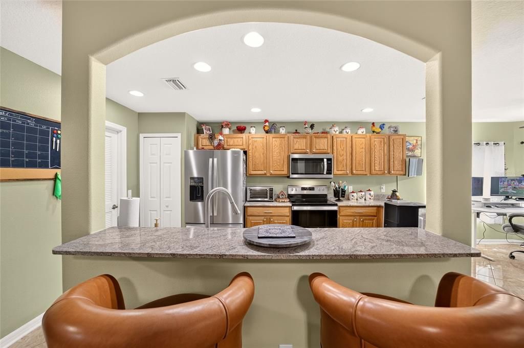 For Sale: $325,000 (3 beds, 2 baths, 1647 Square Feet)