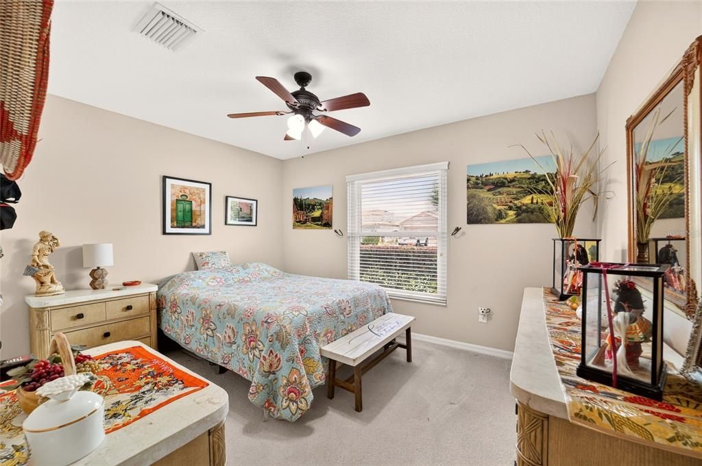 For Sale: $325,000 (3 beds, 2 baths, 1647 Square Feet)