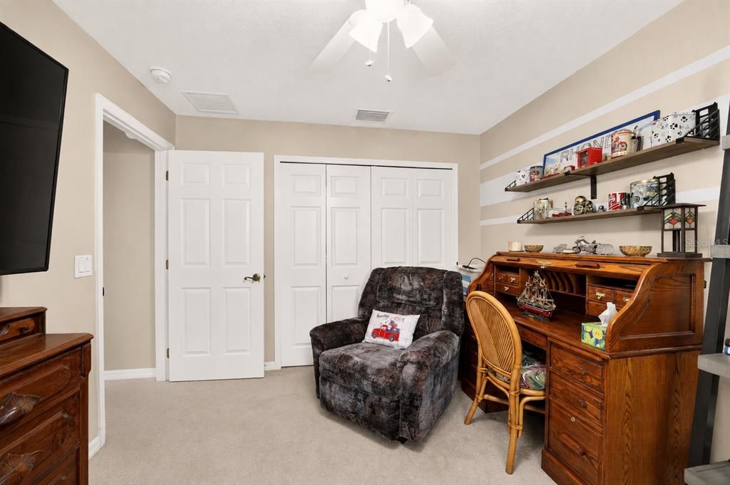 For Sale: $325,000 (3 beds, 2 baths, 1647 Square Feet)