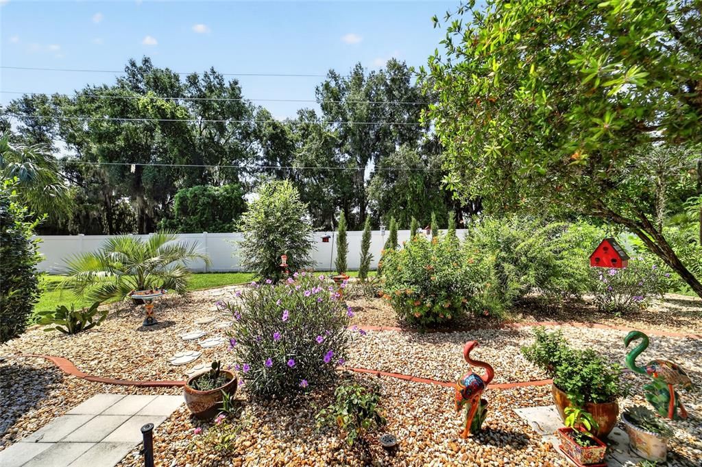 For Sale: $325,000 (3 beds, 2 baths, 1647 Square Feet)