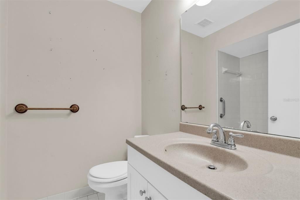 For Sale: $219,000 (2 beds, 2 baths, 1913 Square Feet)