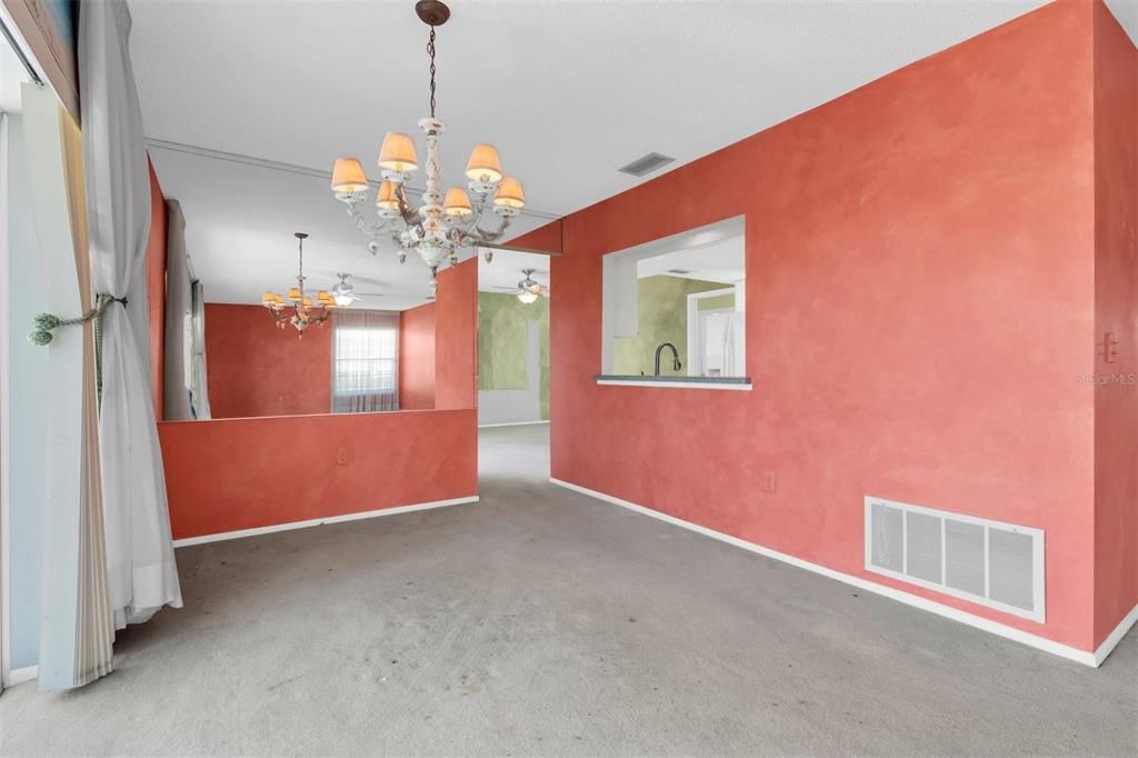 For Sale: $219,000 (2 beds, 2 baths, 1913 Square Feet)