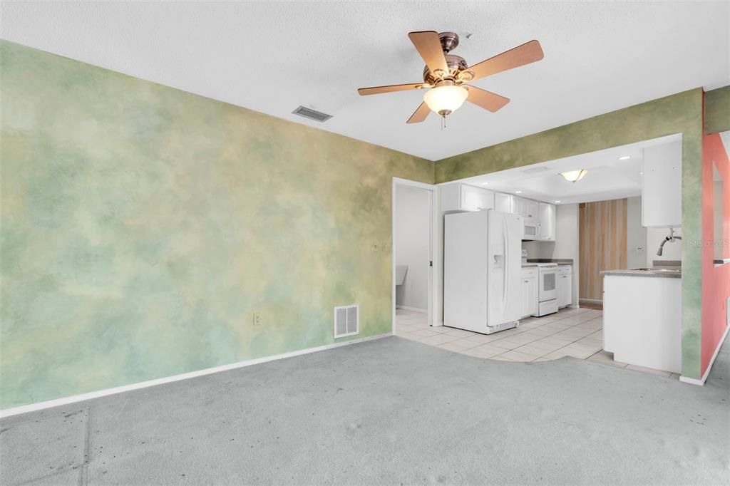 For Sale: $219,000 (2 beds, 2 baths, 1913 Square Feet)